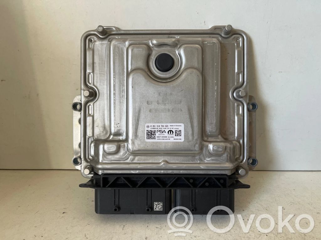 Opel Mokka B Engine control unit/module 