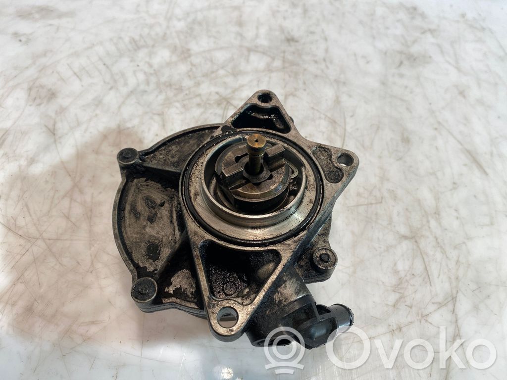 Audi A6 S6 C5 4B Pompe à vide 