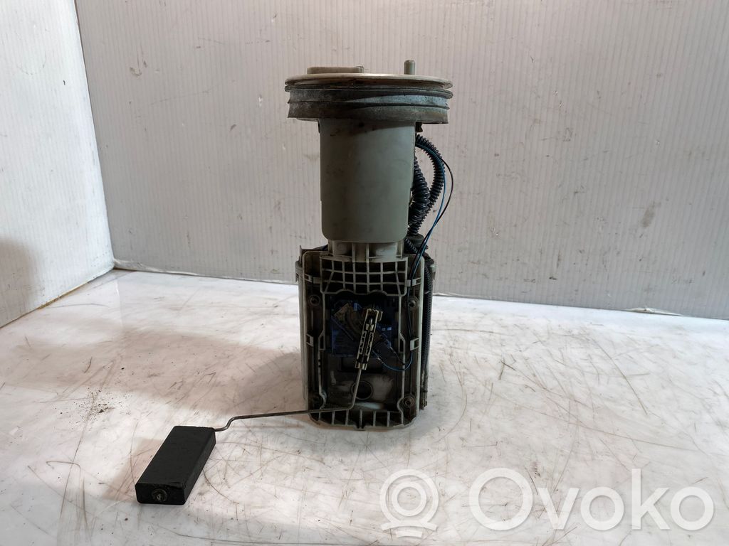 Volkswagen PASSAT B5.5 Bomba interna de combustible 