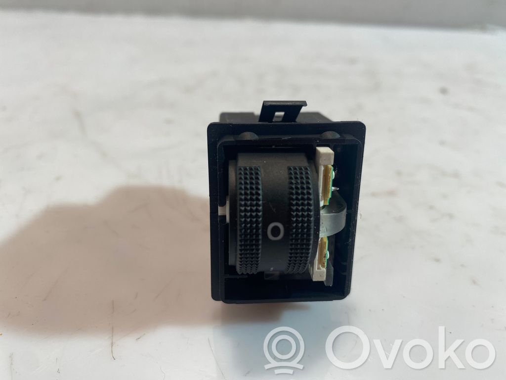 Headlight level height control switch   4F0941301A