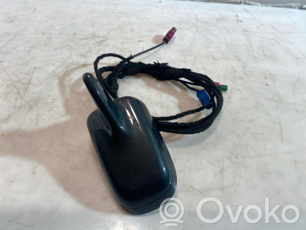 Audi A4 S4 B8 8K GPS-pystyantenni 
