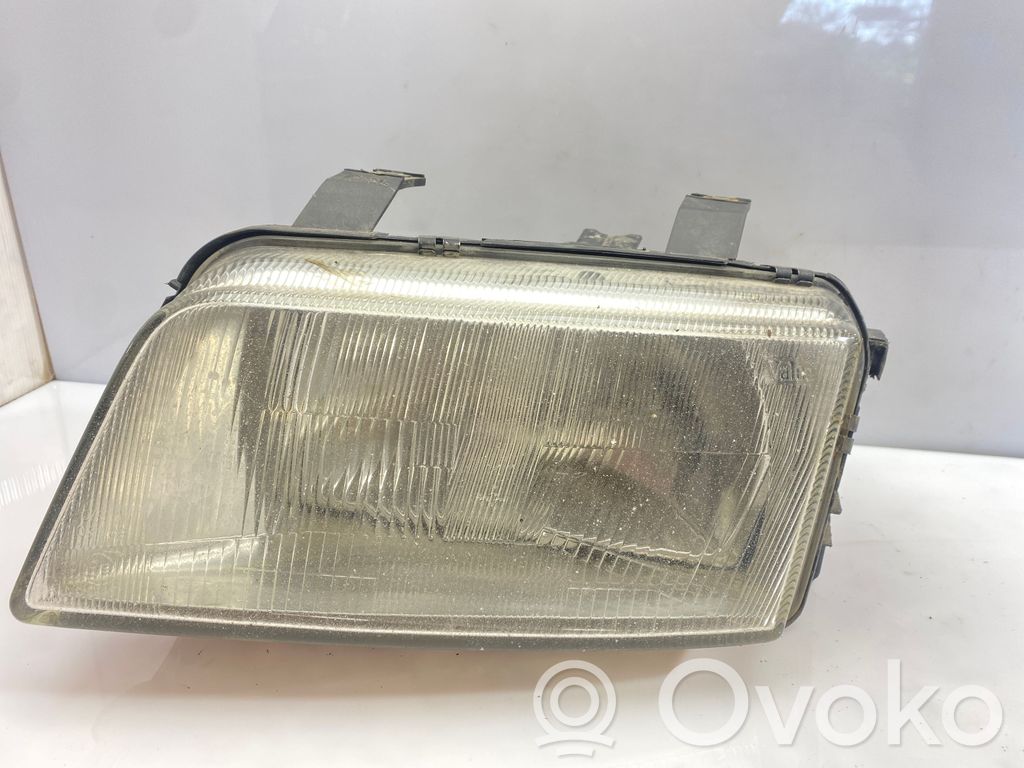Audi A4 S4 B5 8D Headlight/headlamp 
