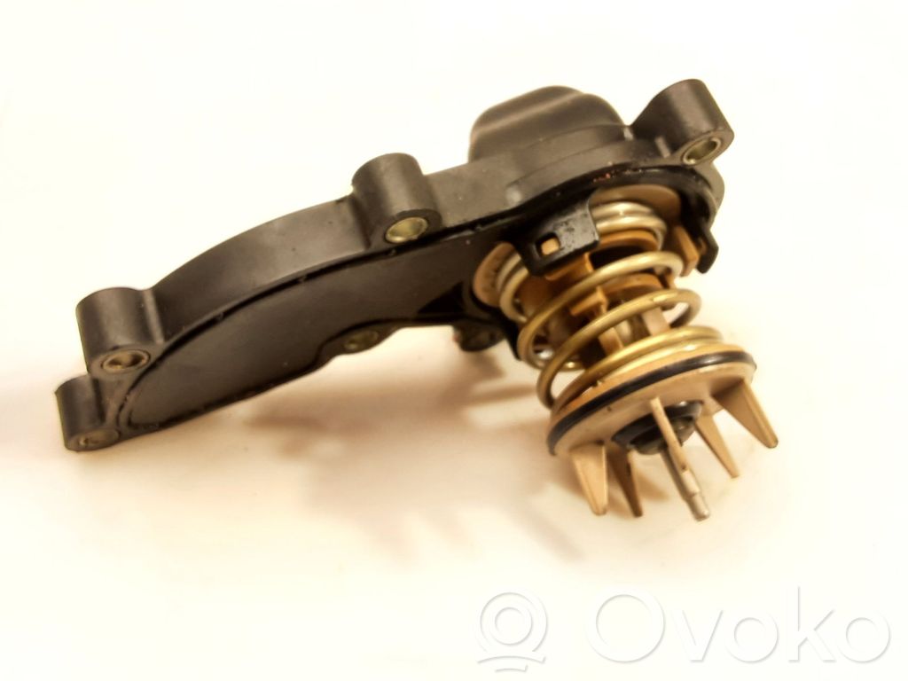 Audi A6 S6 C6 4F Carcasa del termostato 