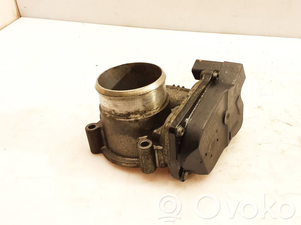 Audi A4 S4 B7 8E 8H Droselinė sklendė 