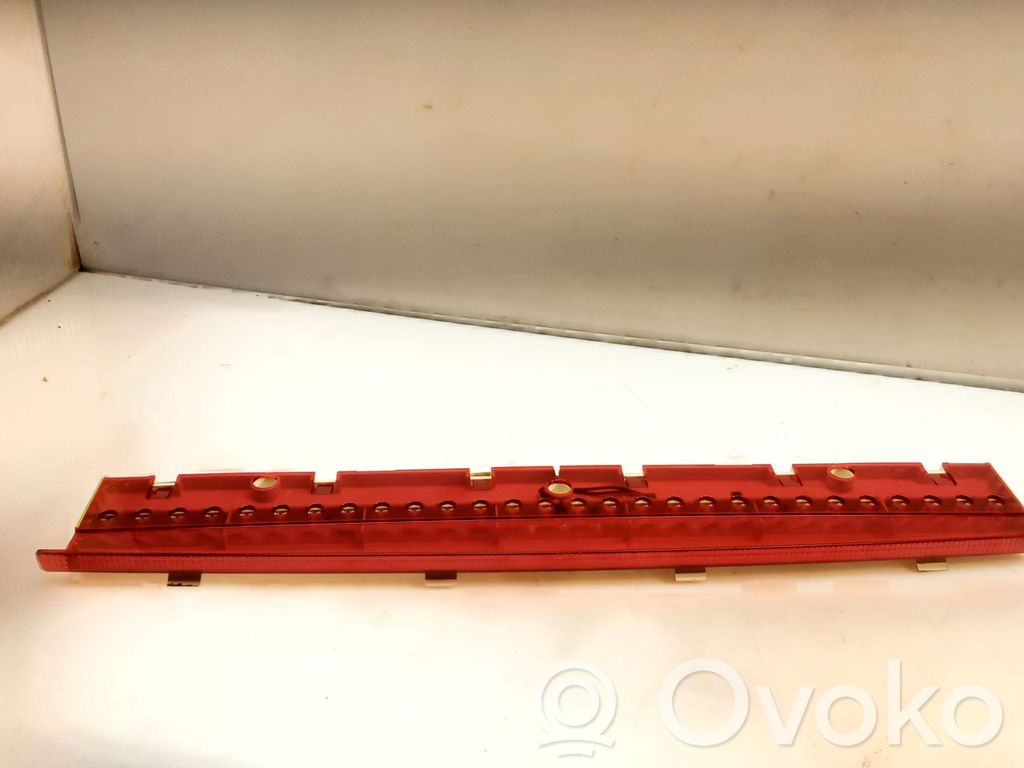 Kolmas/lisäjarruvalo   4E0945097,4E0945097A,4E0945097B