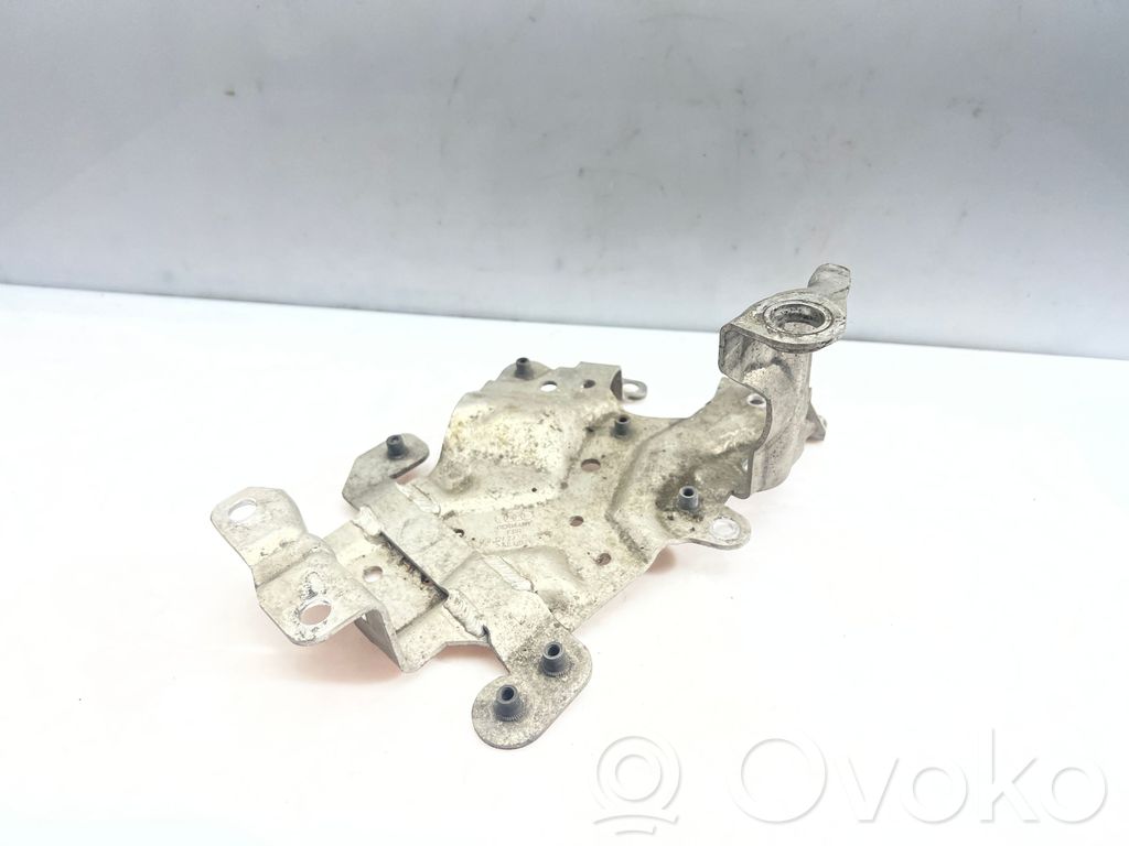 Audi A8 S8 D3 4E Muu moottoritilan osa 