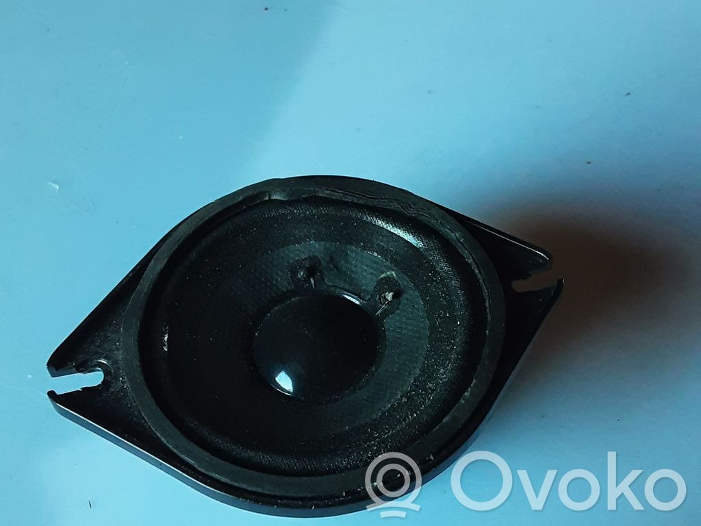 Audi A8 S8 D3 4E Paneelikaiutin 