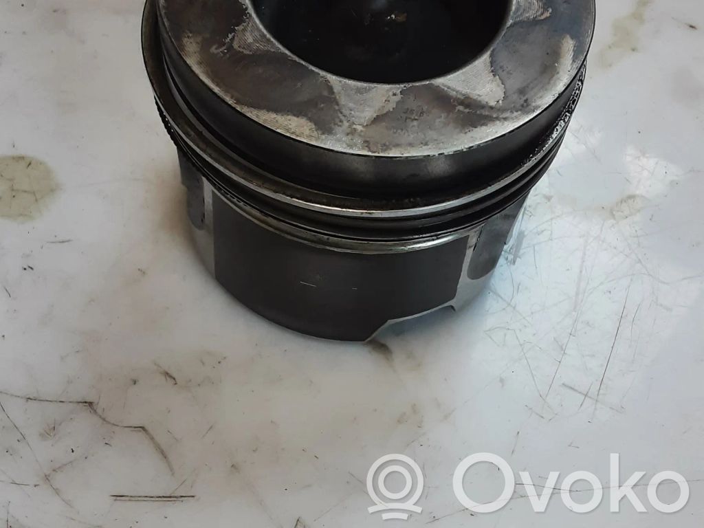 Audi A6 C7 Piston 