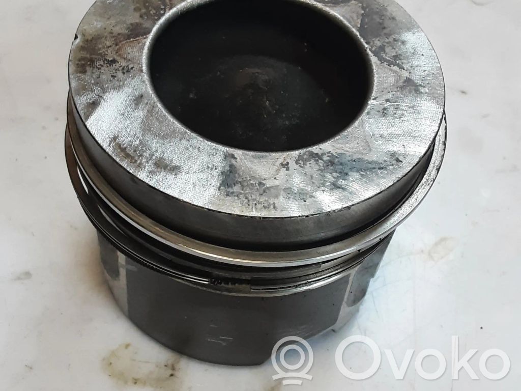 Audi A6 C7 Piston 