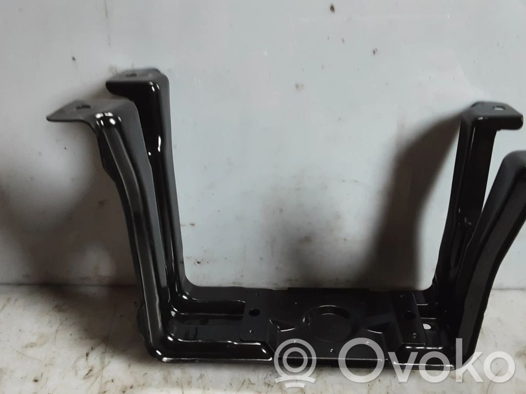 Audi A4 Allroad Spare wheel mounting bracket 