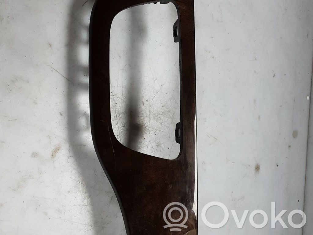 Audi Q7 4M Dashboard glove box trim 