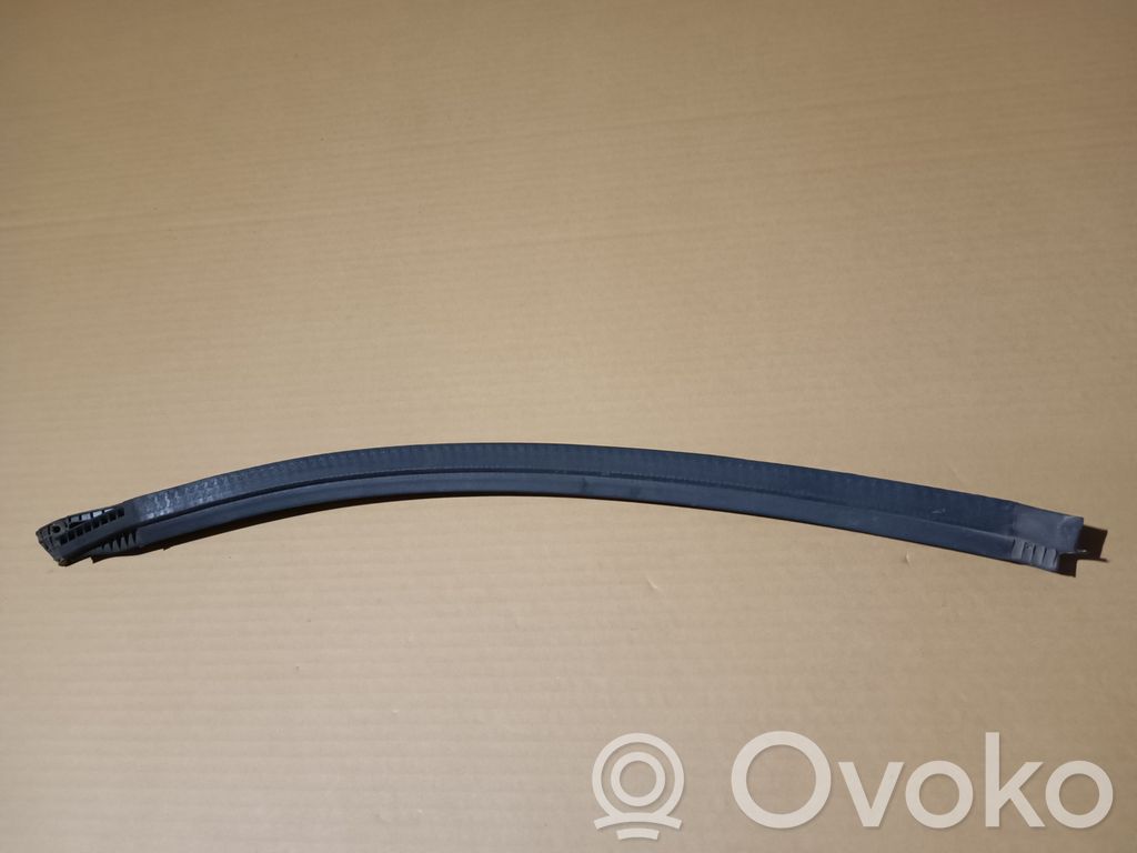 Rear arch trim   63526XC00A