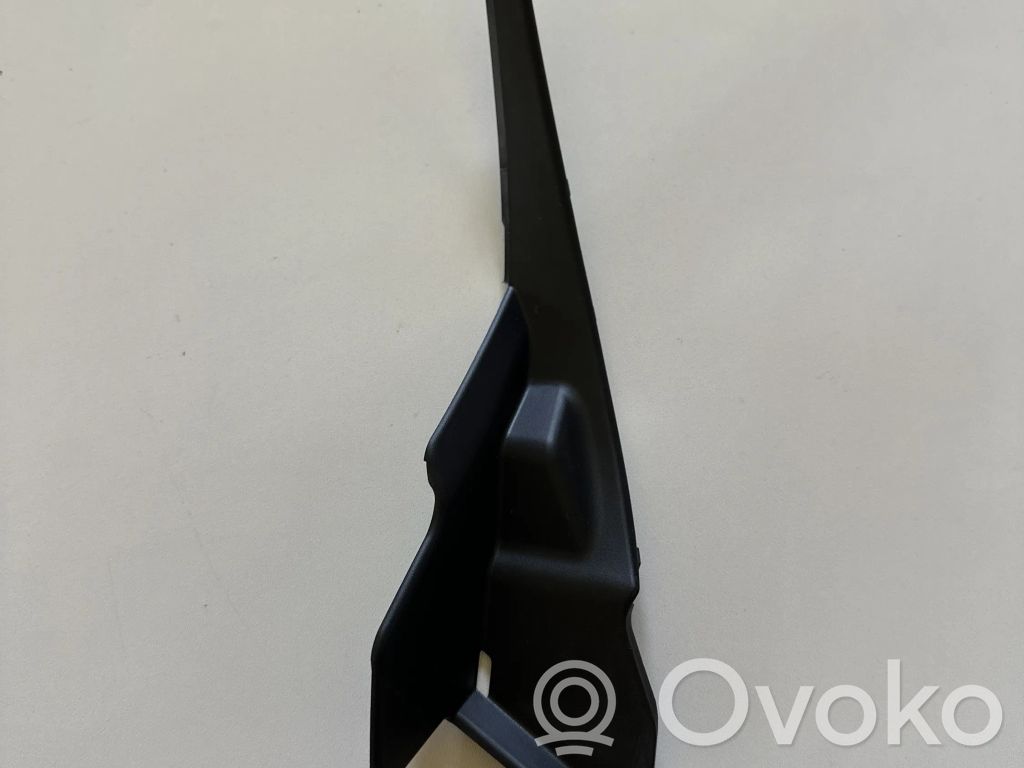 Subaru Outback (BT) Wiper trim 
