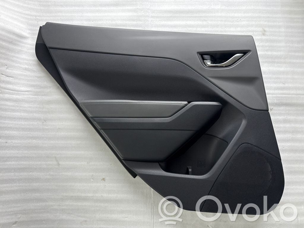 Subaru Crosstrek III Boczki / Poszycie drzwi tylnych 