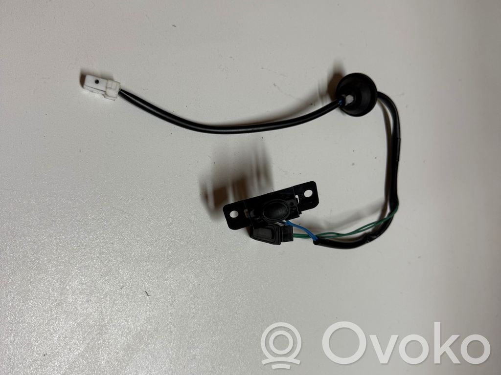 Subaru Outback (BS) Tailgate opening switch 