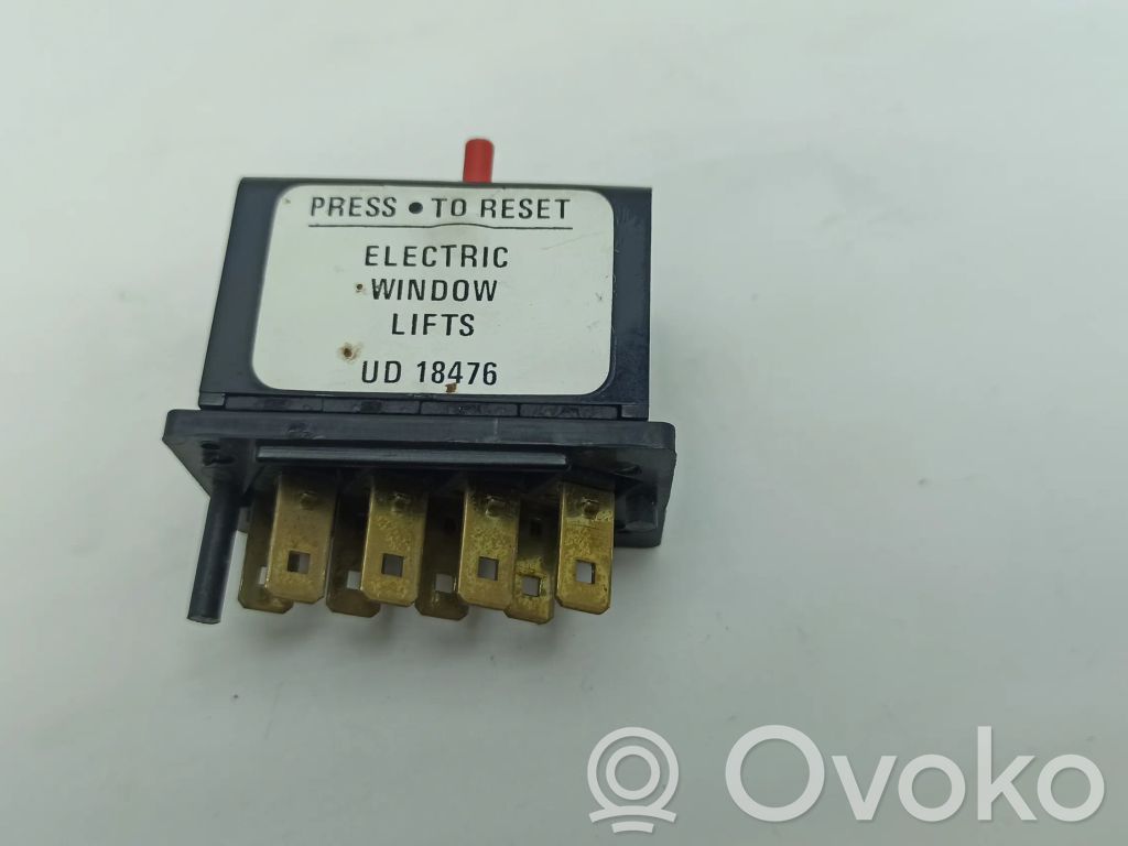 Relé de la ventanilla eléctrica   UD18476