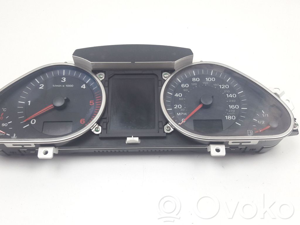 Audi Q7 4L Geschwindigkeitsmesser Cockpit 