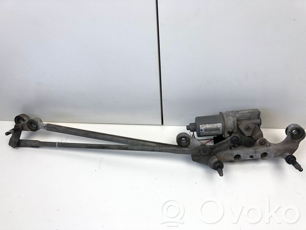 Audi Q7 4L Mechanizm i silniczek wycieraczek szyby przedniej / czołowej 