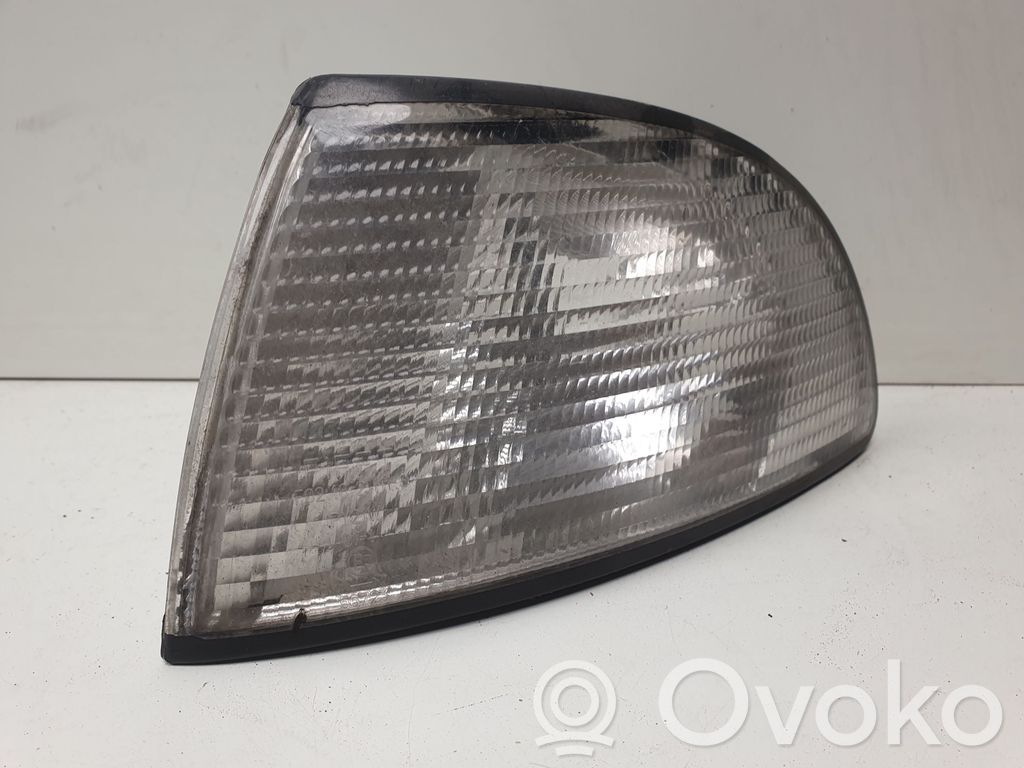 Audi A4 S4 B5 8D Front indicator light 
