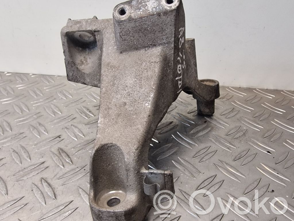 Audi A8 S8 D3 4E Engine mounting bracket 