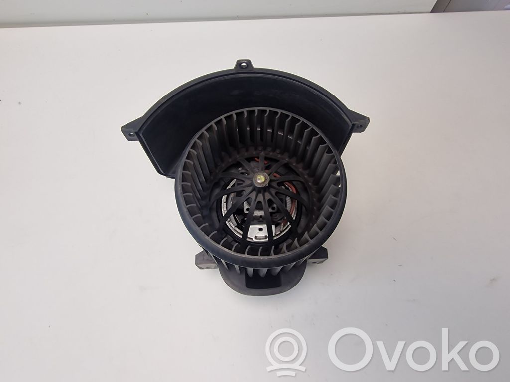 Audi Q7 4L Wentylator nawiewu / Dmuchawa 