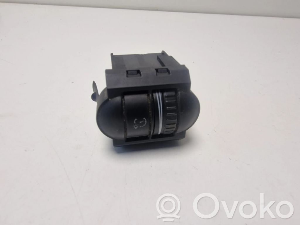 Headlight level height control switch   1K0941334C