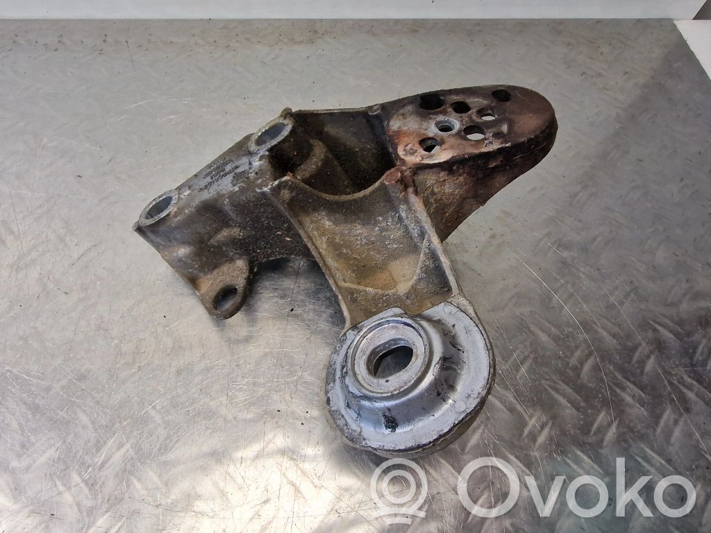 Engine mounting bracket   4B0199351A