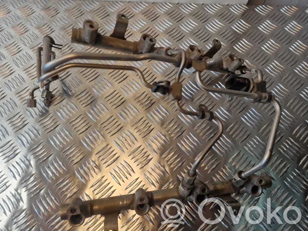 Audi A8 S8 D3 4E Tubo principal de alimentación del combustible 