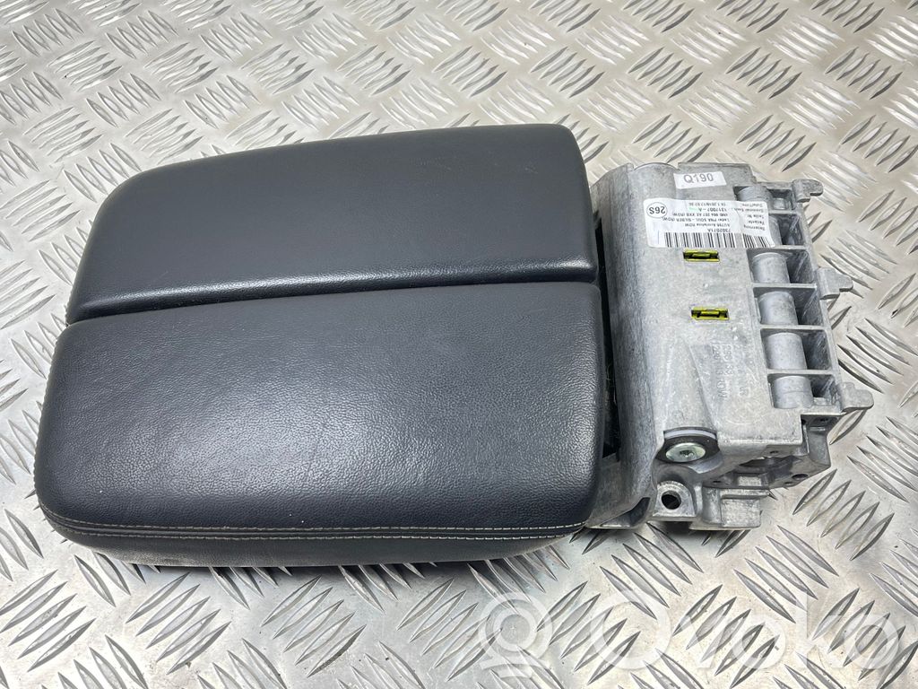 Audi SQ7 Armrest 