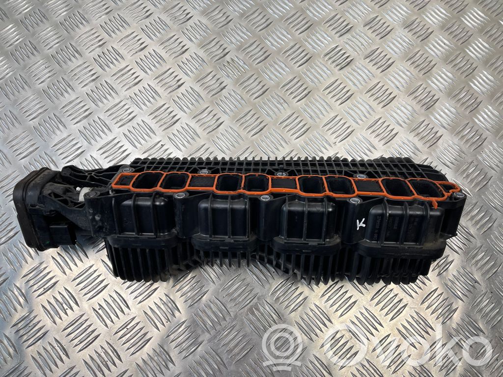 Audi SQ7 Colector de admisión 