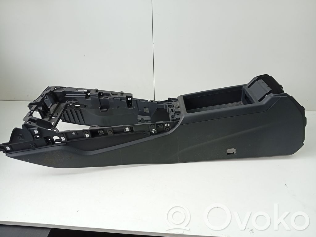 Audi A4 S4 B9 Centrinė konsolė 