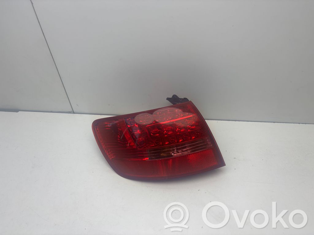 Audi A6 S6 C6 4F Rückleuchte Heckleuchte 