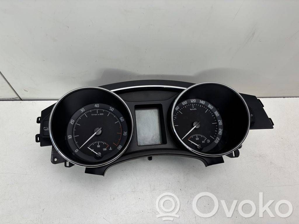 Skoda Superb B6 (3T) Vitezometru (grup de instrumente) 