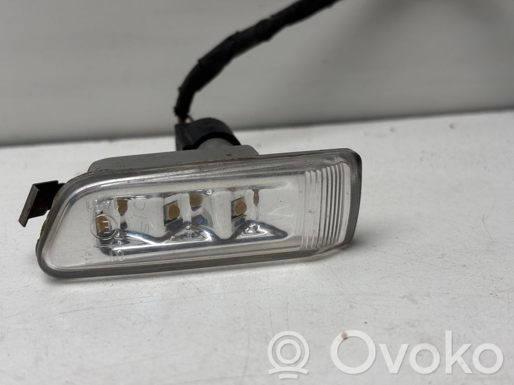 Audi A8 S8 D3 4E Seitenblinker 
