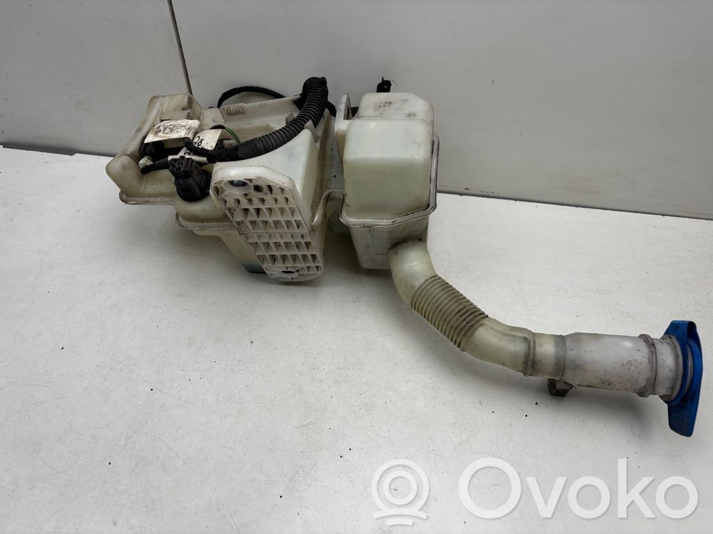 Audi Q3 8U Wischwasserbehälter 