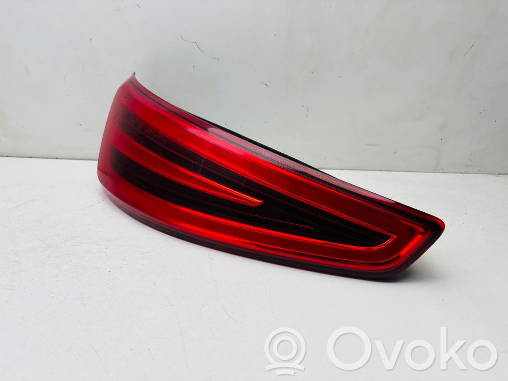 Audi Q3 8U Takaluukun takavalot 