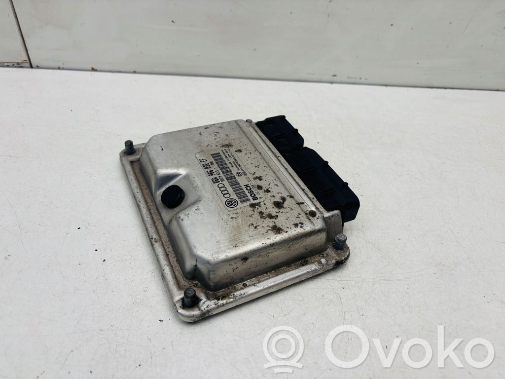 Audi A3 S3 8L Variklio valdymo blokas 
