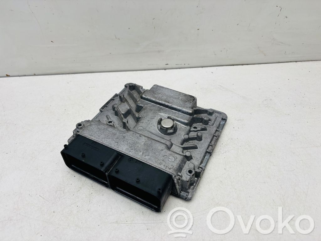 Skoda Superb B8 (3V) Engine control unit/module 