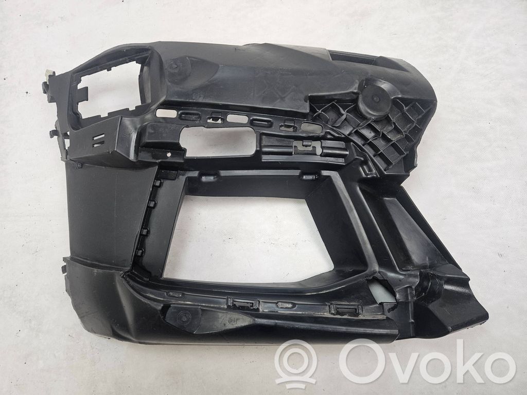 BMW 5 G30 G31 G38 Uchwyt / Mocowanie zderzaka przedniego 