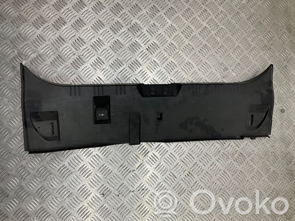 BMW 5 E60 E61 Kita bagažinės apdailos detalė 