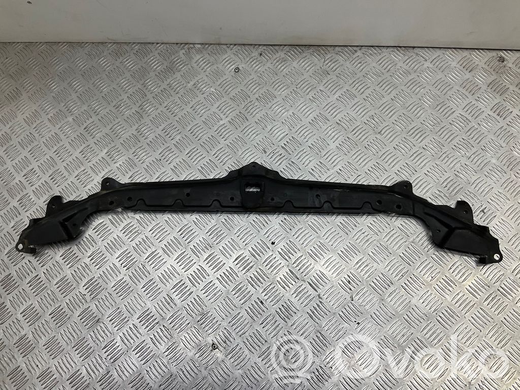 BMW 5 E60 E61 Radiatoru paneļa augšējā daļa (televizors) 