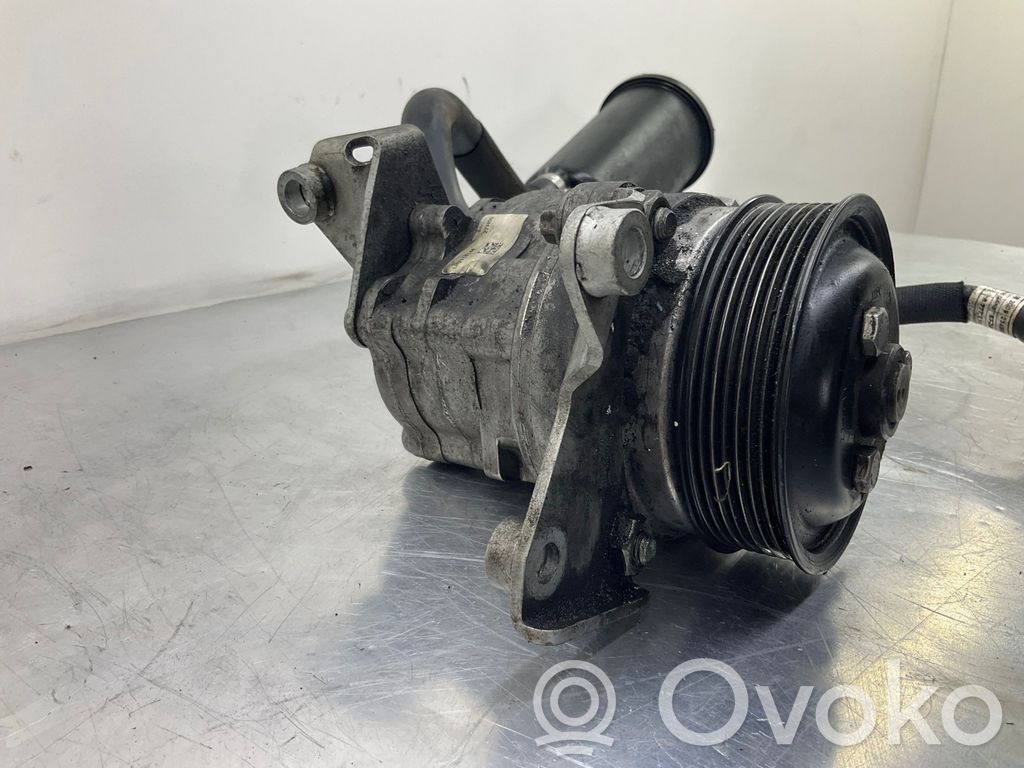 BMW 5 E60 E61 Vairo stiprintuvo siurblys 