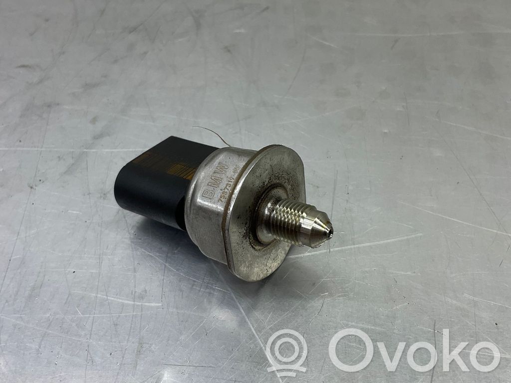 BMW 5 E60 E61 Fuel pressure sensor 