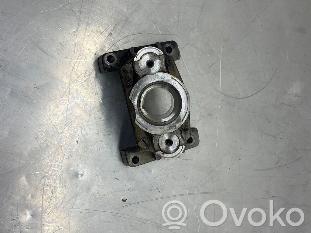 BMW 5 G30 G31 G38 Camshaft holder 