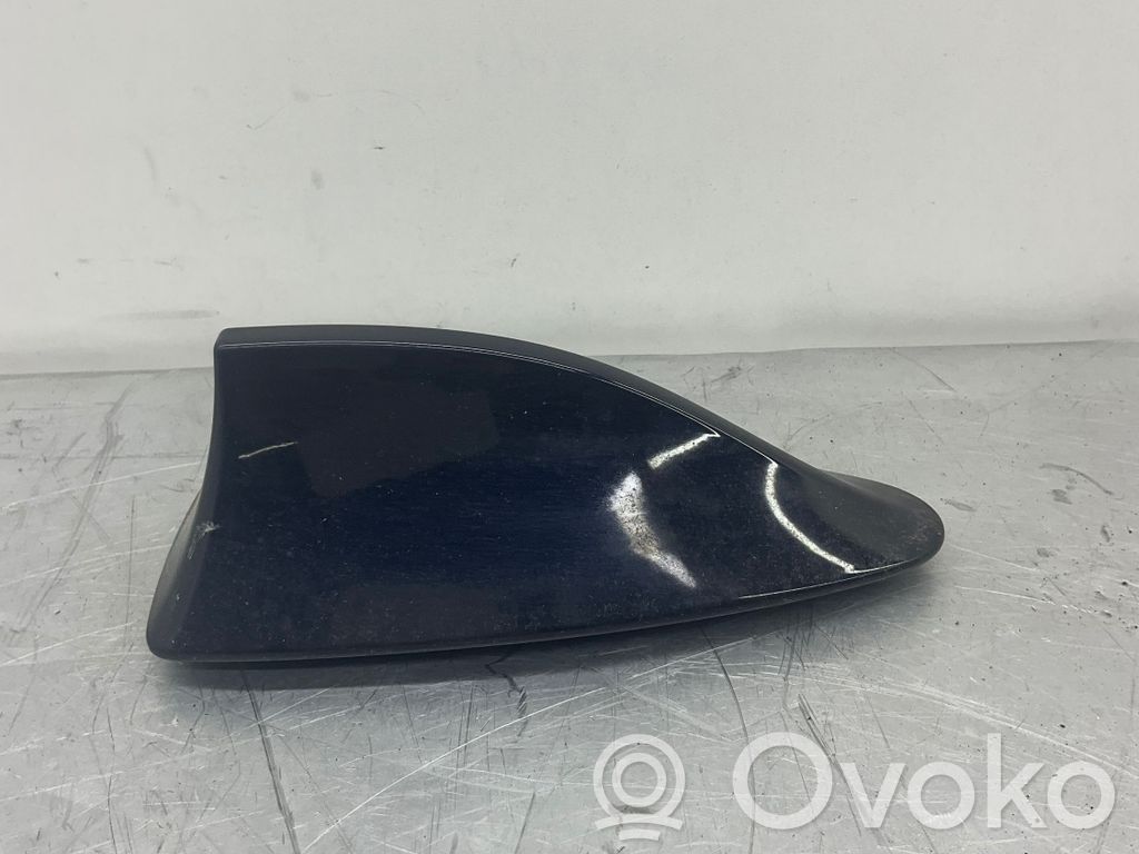 BMW 5 F10 F11 Osłona anteny dachowej GPS 