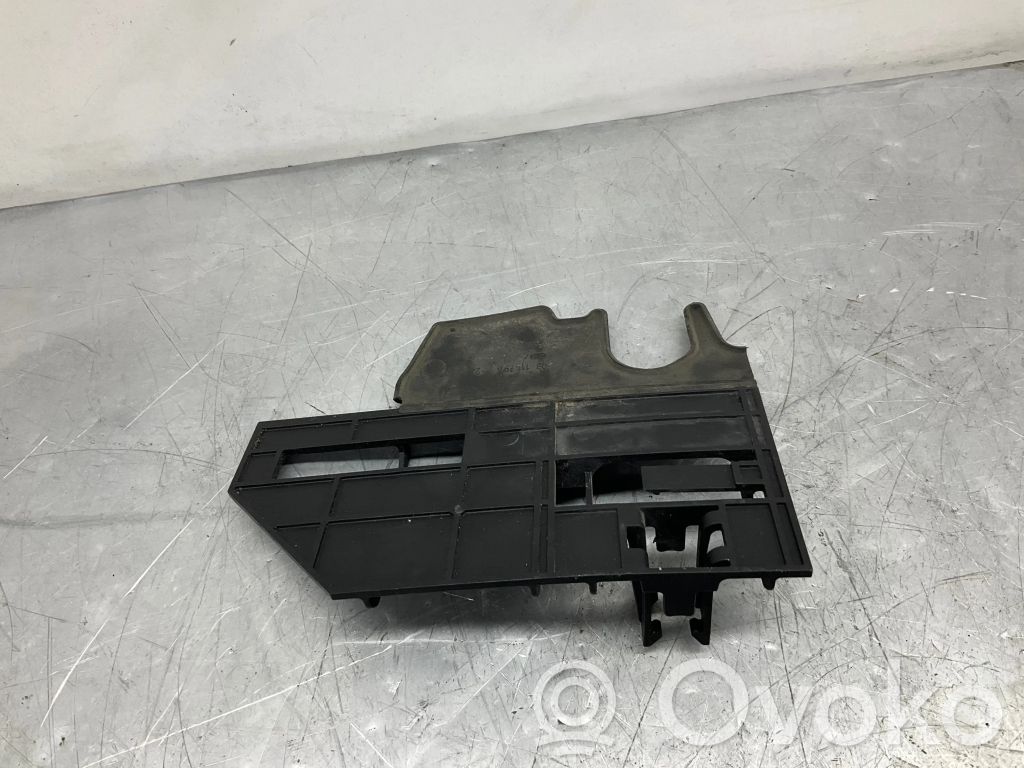 BMW 7 F01 F02 F03 F04 Staffa di montaggio del radiatore 