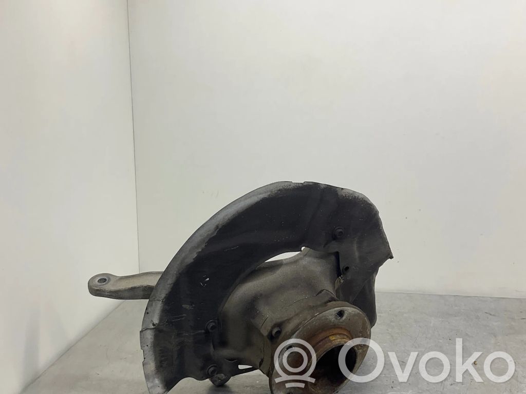 BMW 5 E60 E61 Priekinė stebulė 