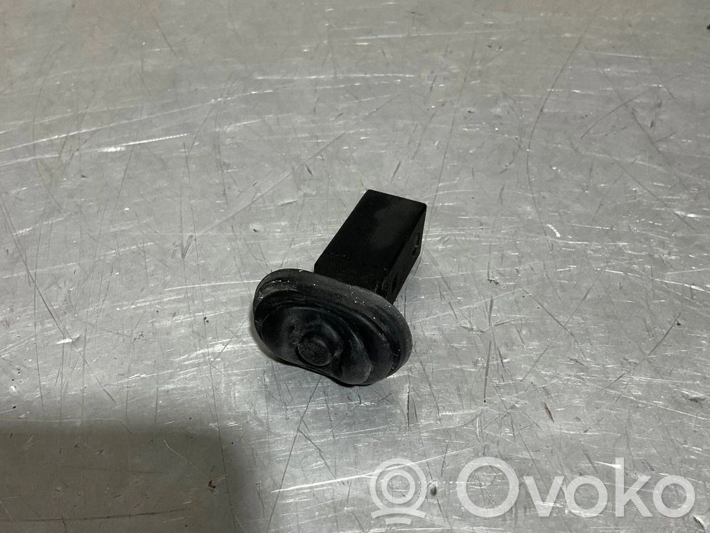 BMW 5 E60 E61 Polttoainesäiliön korkin lukko 