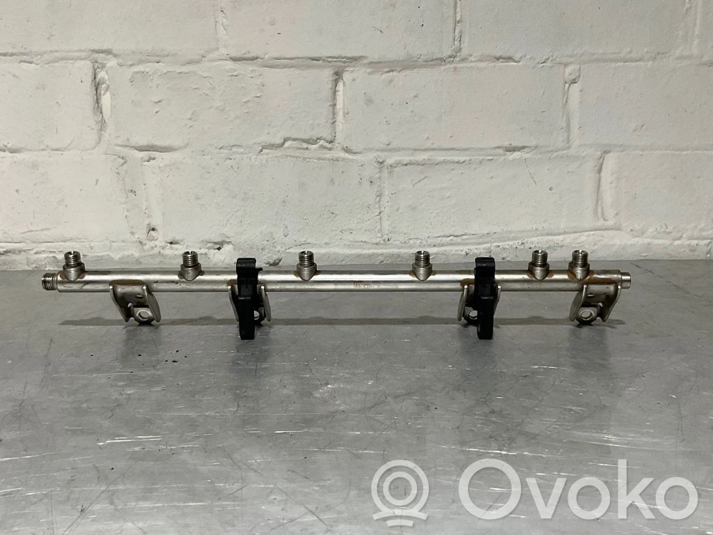 BMW 5 F10 F11 Degvielas maģistrālā caurule 