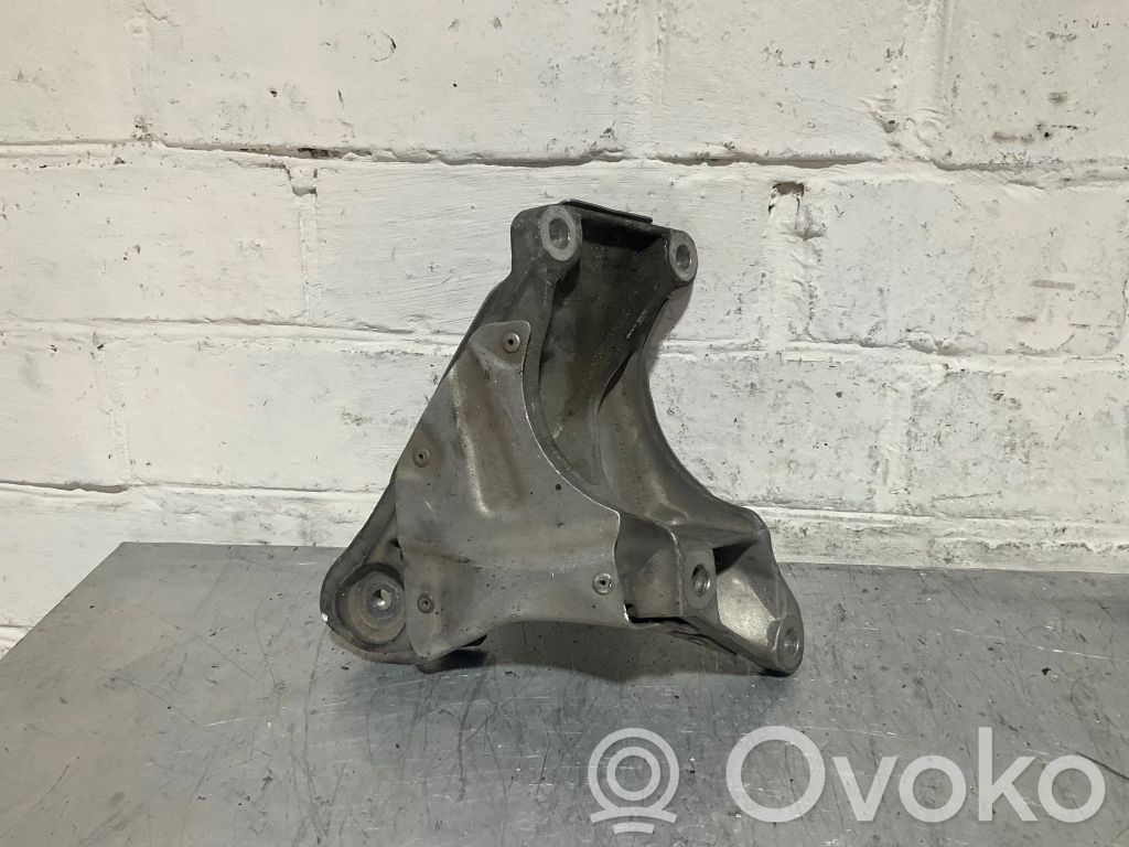 BMW 3 E90 E91 Engine mounting bracket 